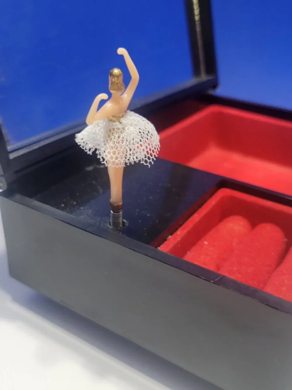 Vintage Black Lacquer Jewelry Box with Ballerina Plays You Light Up My Life